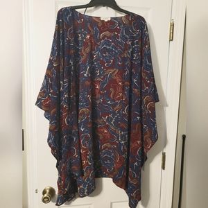 Beautiful and trendy Ruana, EUC